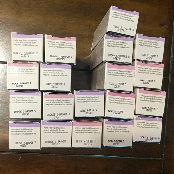 Mary Kay foundation - Picture 2 of 2